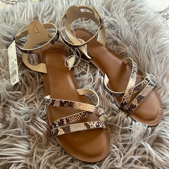 🍁3/$12 A New Day Strappy Flat Sandal - Picture 1 of 3